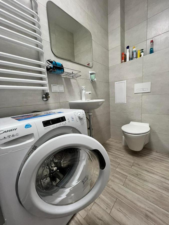 Transfer Apartament І.Franka 59 Lviv Ngoại thất bức ảnh