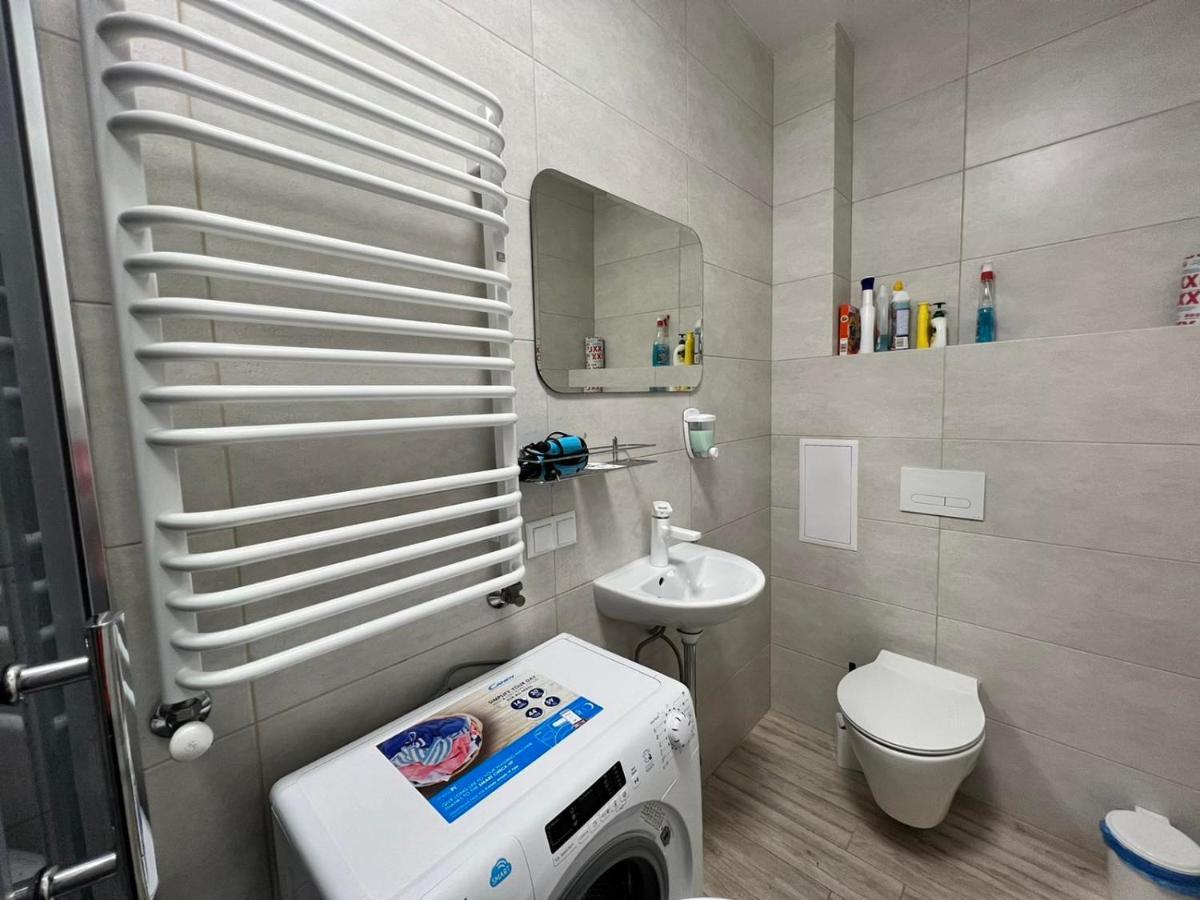 Transfer Apartament І.Franka 59 Lviv Ngoại thất bức ảnh